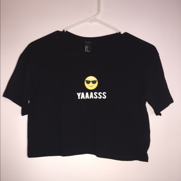 “Yaaasss” Crop Top - Picture 3 of 4